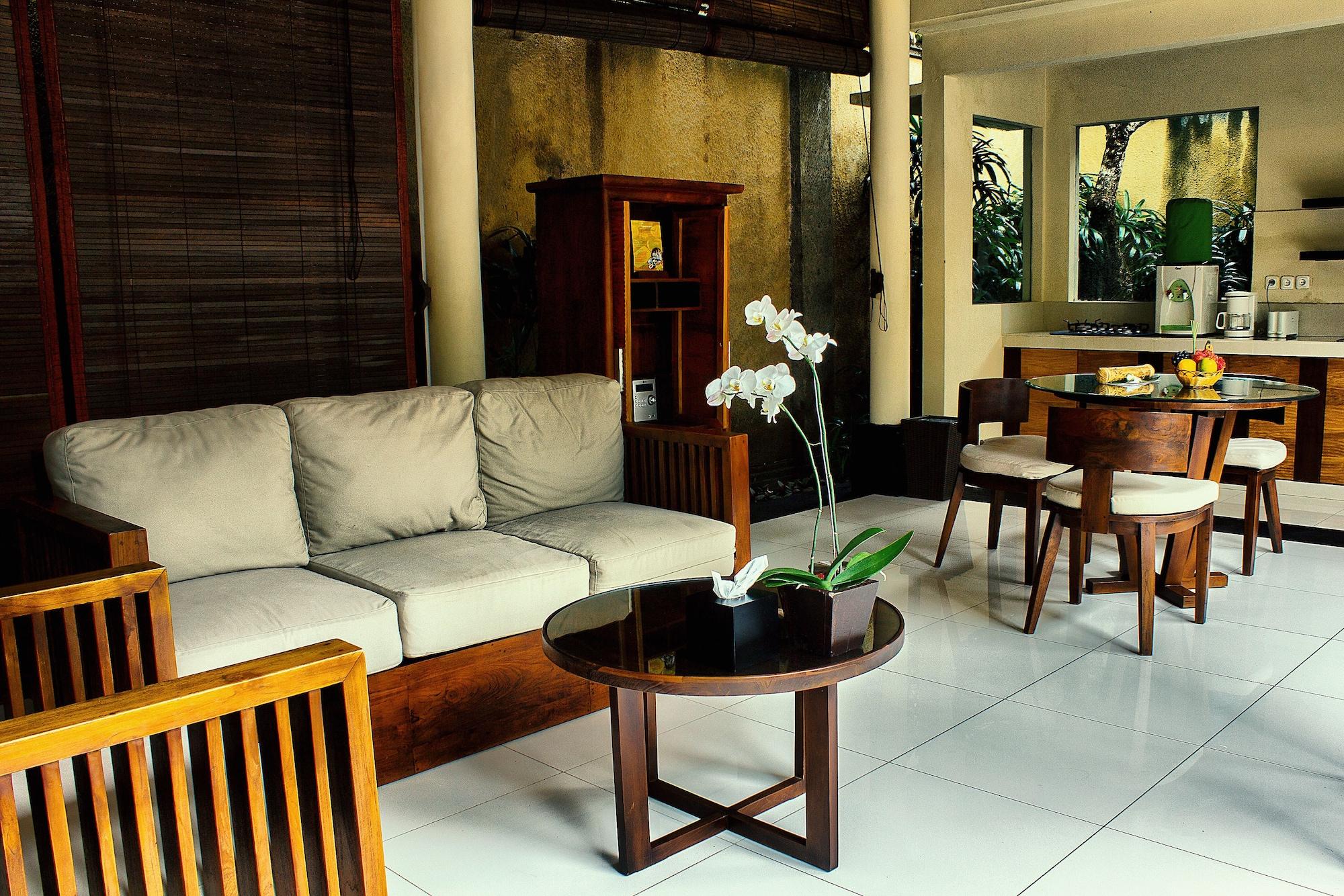 Sagara Villas And Suites Sanur By Ahm Luaran gambar A living room