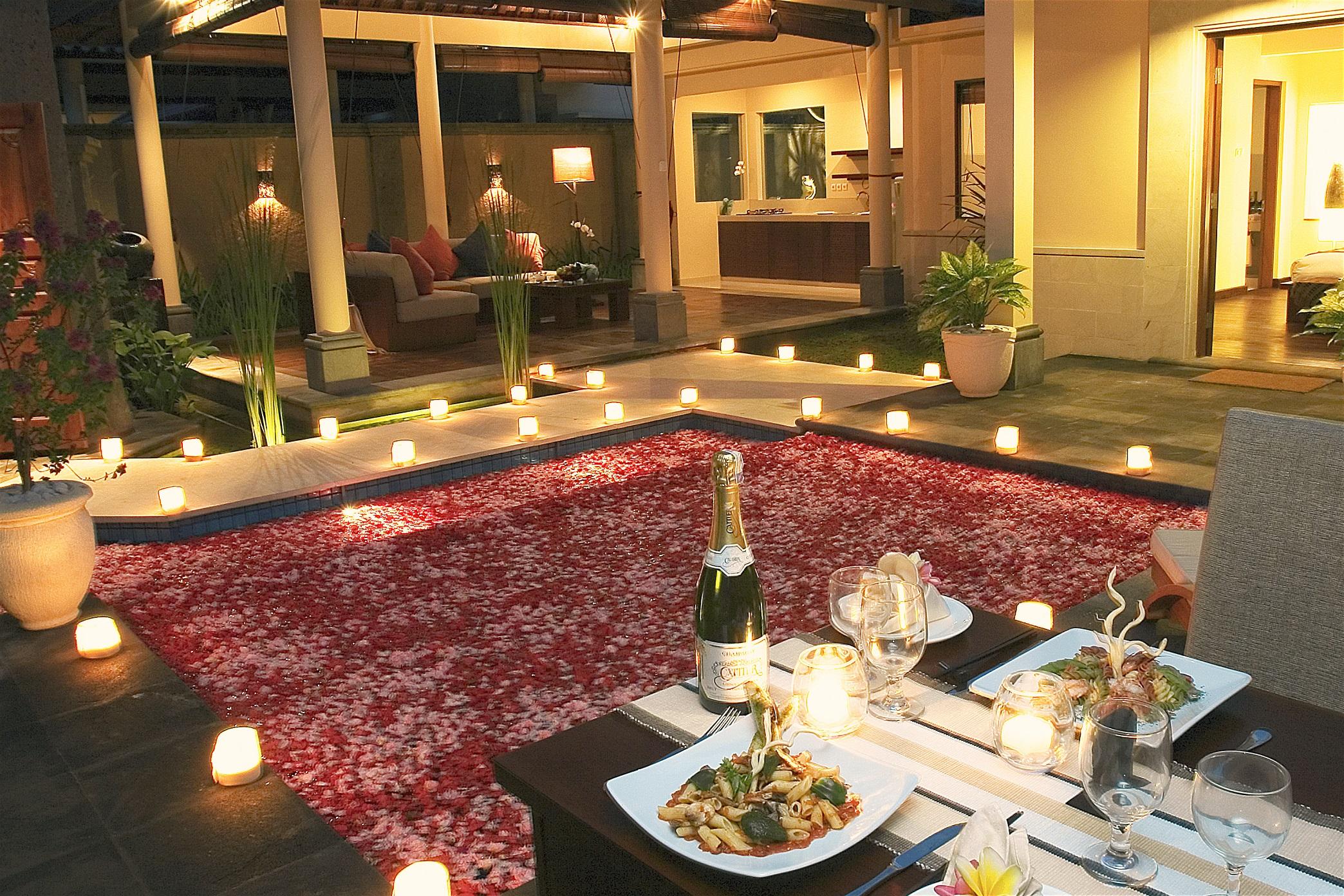 Sagara Villas And Suites Sanur By Ahm Luaran gambar A romantic dinner