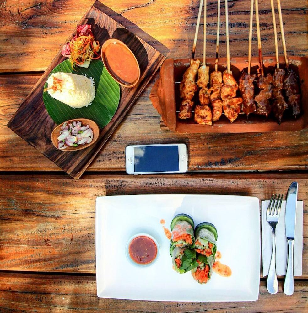 Sagara Villas And Suites Sanur By Ahm Luaran gambar Thai food