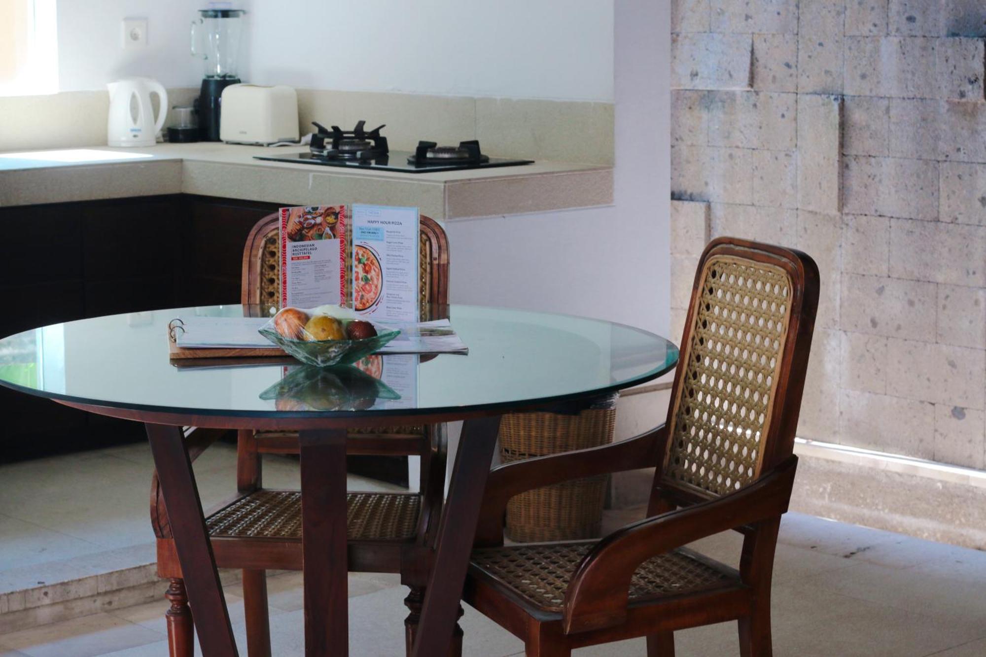 Sagara Villas And Suites Sanur By Ahm Luaran gambar A typical kitchen in a typical apartment